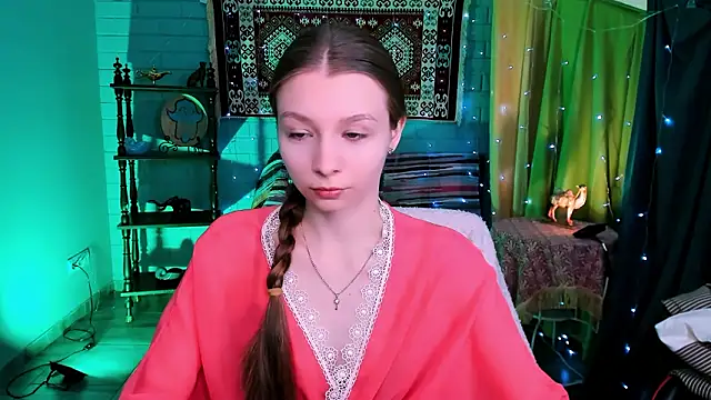 Snapshot of JulieDaniel chatting on 03/21/26, 04:14 JulieDaniel online show from 03/21/26, 04:14