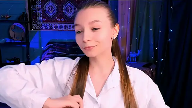 Snapshot of JulieDaniel chatting on 03/26/26, 09:51 JulieDaniel online show from 03/26/26, 09:51