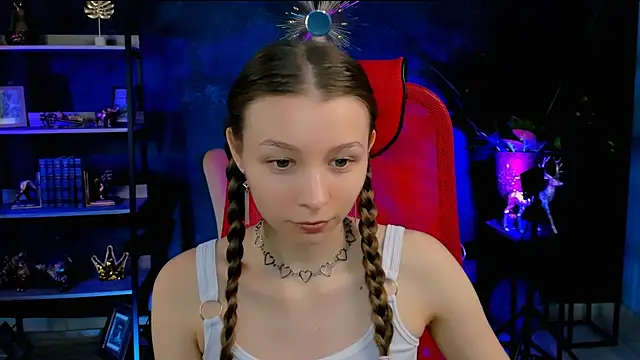 JulieDaniel online show from 11/20/25, 04:24