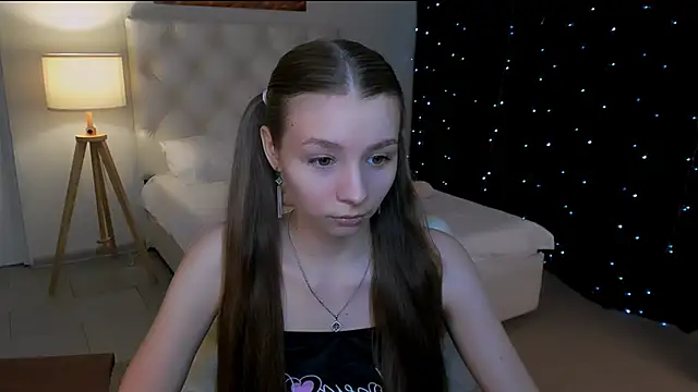 JulieDaniel online show from 02/18/26, 04:21