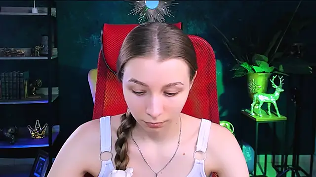 JulieDaniel online show from 11/12/25, 04:27