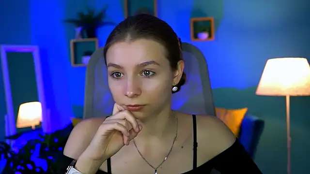 JulieDaniel online show from 10/24/25, 04:22