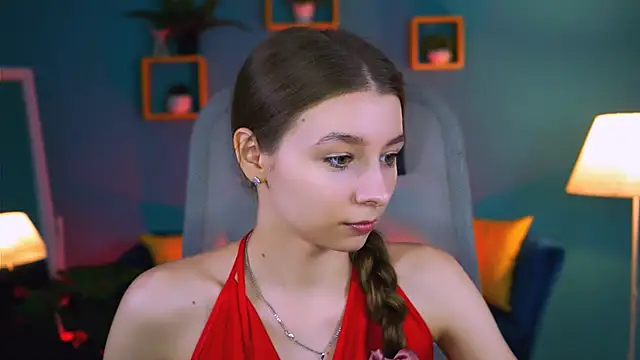 JulieDaniel online show from 10/28/25, 04:24