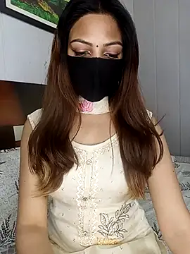 Snapshot of Hot_malika19 chatting on 06/07/26, 11:04 Hot malika19 online show from 06/07/26, 11:04