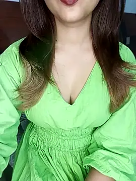 Snapshot of Hot_malika19 chatting on 12/16/25, 11:47 Hot malika19 online show from 12/16/25, 11:47