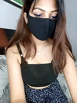 Snapshot of Hot_malika19 chatting on 06/01/26, 10:37 Hot malika19 online show from 06/01/26, 10:37