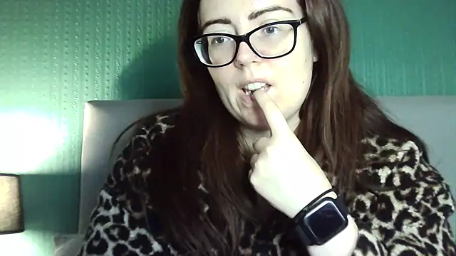 Snapshot of Curvy-BellaX chatting on 10/01/25, 02:43 Curvy-BellaX online show from 10/01/25, 02:43