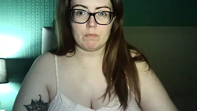Snapshot of Curvy-BellaX chatting on 09/10/25, 07:13 Curvy-BellaX online show from 09/10/25, 07:13