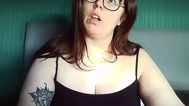Snapshot of Curvy-BellaX chatting on 10/08/25, 03:13 Curvy-BellaX online show from 10/08/25, 03:13