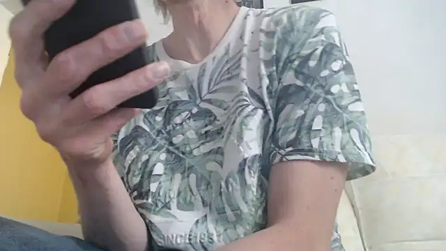 k74robert online show from 11/06/25, 09:46