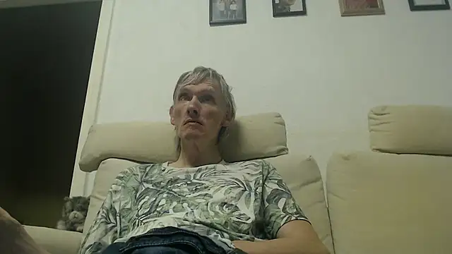 k74robert online show from 11/02/25, 01:38