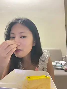 Lil-Gi online show from 10/30/25, 03:31