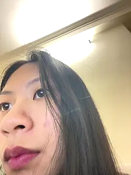 Lil-Gi online show from 11/17/25, 04:00