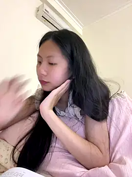 Lil-Gi online show from 11/11/25, 04:02