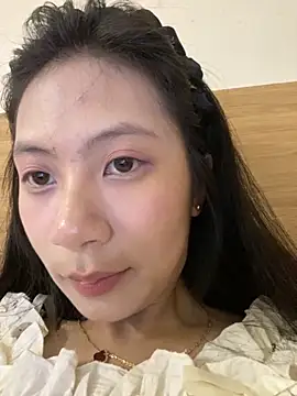 Snapshot of Lil-Gi chatting on 09/09/25, 04:16 Lil-Gi online show from 09/09/25, 04:16
