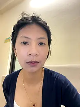 Snapshot of Lil-Gi chatting on 10/01/25, 02:32 Lil-Gi online show from 10/01/25, 02:32