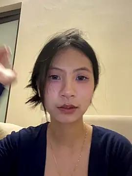 Snapshot of Lil-Gi chatting on 09/16/25, 03:02 Lil-Gi online show from 09/16/25, 03:02