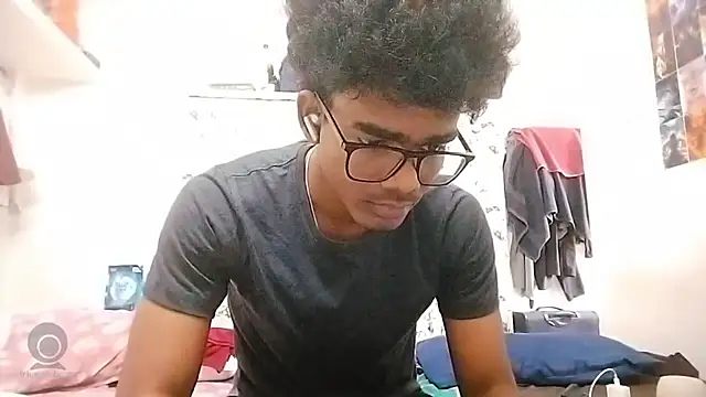 Snapshot of Rahulisagoodguy chatting on 11/04/25, 09:02 Rahulisagoodguy online show from 11/04/25, 09:02