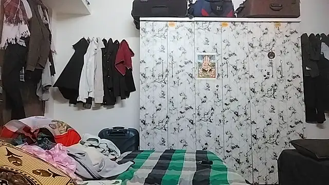 Rahulisagoodguy online show from 12/16/25, 05:39