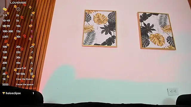 Snapshot of NicolWhite chatting on 11/16/25, 11:26 NicolWhite online show from 11/16/25, 11:26