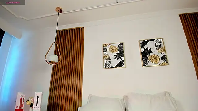 NicolWhite online show from 01/11/26, 12:45