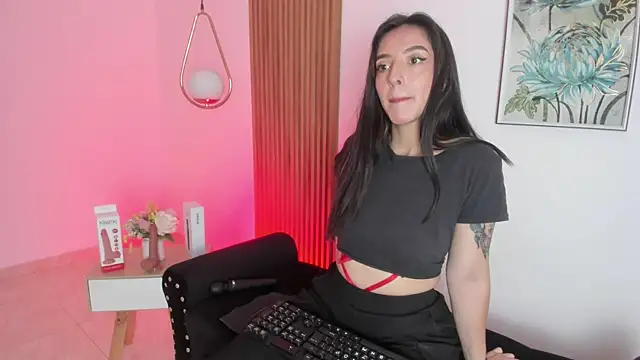 Snapshot of NicolWhite chatting on 09/25/25, 12:55 NicolWhite online show from 09/25/25, 12:55