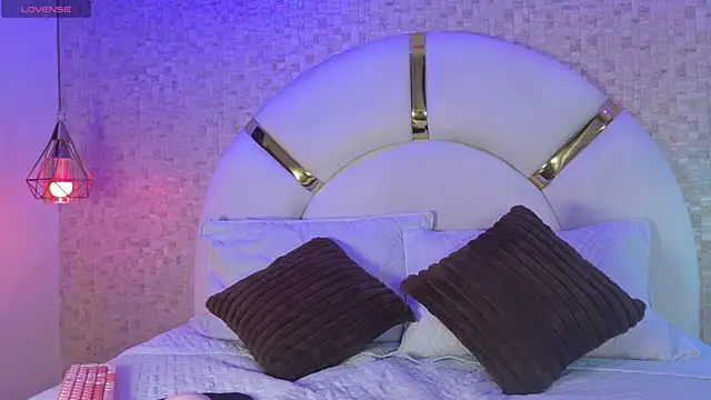 marcela rojas online show from 10/03/25, 11:34