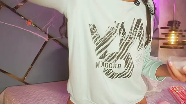 marcela rojas online show from 10/29/25, 11:42