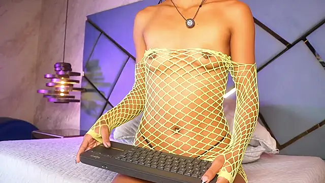 Snapshot of marcela_rojas chatting on 02/11/26, 11:32 marcela rojas online show from 02/11/26, 11:32