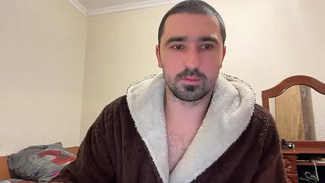 Snapshot of Hard_to_Obey chatting on 01/06/26, 05:28 Hard to Obey online show from 01/06/26, 05:28