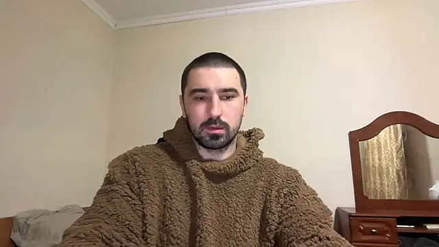 Snapshot of Hard_to_Obey chatting on 02/06/26, 06:26 Hard to Obey online show from 02/06/26, 06:26