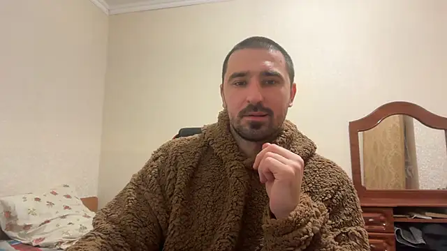 Snapshot of Hard_to_Obey chatting on 01/31/26, 07:12 Hard to Obey online show from 01/31/26, 07:12