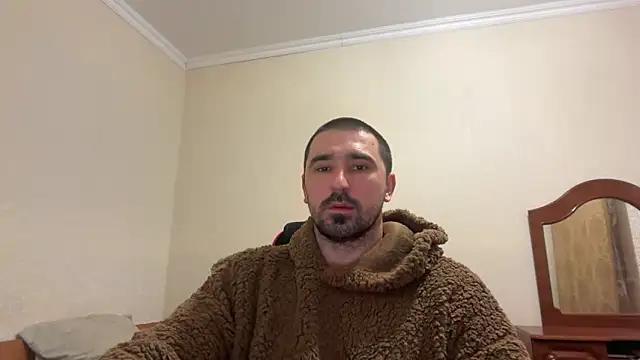 Snapshot of Hard_to_Obey chatting on 02/02/26, 06:29 Hard to Obey online show from 02/02/26, 06:29