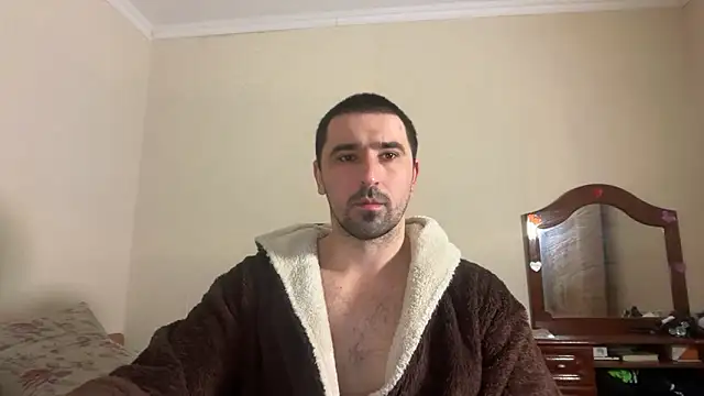 Snapshot of Hard_to_Obey chatting on 02/18/26, 05:42 Hard to Obey online show from 02/18/26, 05:42