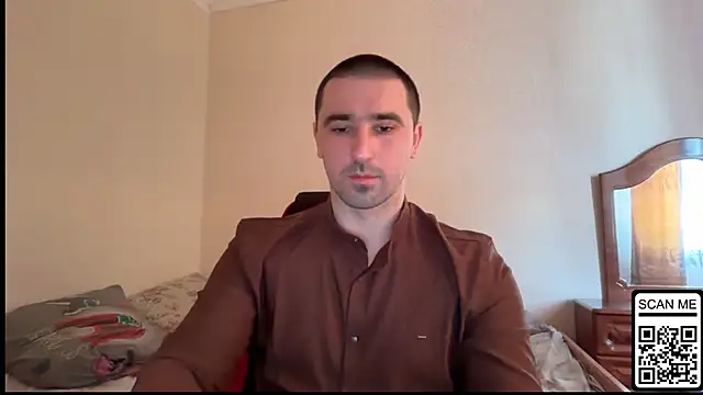 Snapshot of Hard_to_Obey chatting on 03/01/26, 01:33 Hard to Obey online show from 03/01/26, 01:33