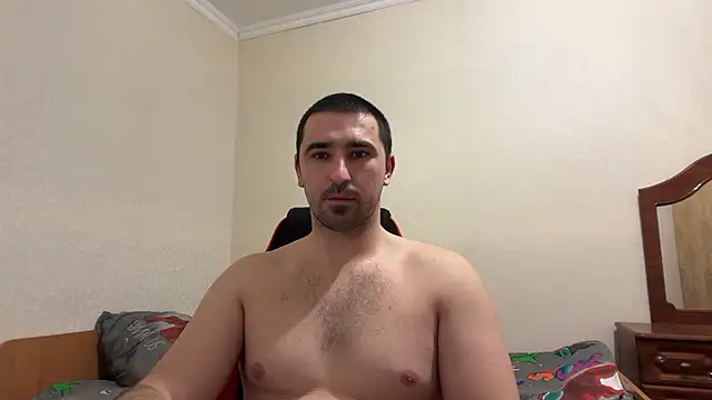 Snapshot of Hard_to_Obey chatting on 01/12/26, 07:09 Hard to Obey online show from 01/12/26, 07:09