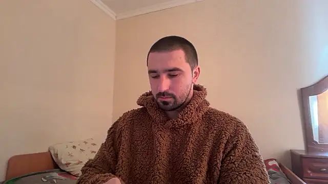 Snapshot of Hard_to_Obey chatting on 02/01/26, 11:19 Hard to Obey online show from 02/01/26, 11:19