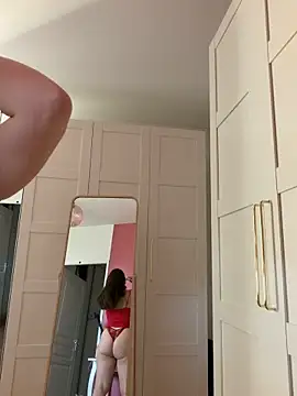 chloedlm5 online show from 04/07/26, 08:49