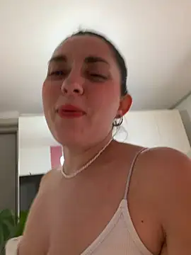 chloedlm5 online show from 06/01/26, 08:52