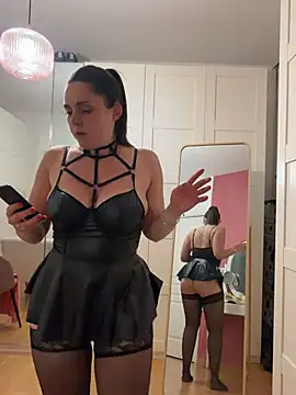 chloedlm5 online show from 05/12/26, 08:48