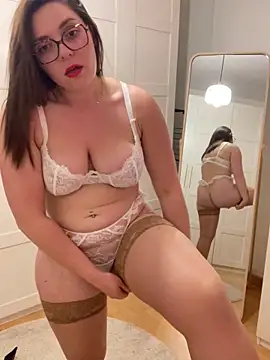 chloedlm5 online show from 03/24/26, 10:10