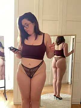 chloedlm5 online show from 03/08/26, 12:19