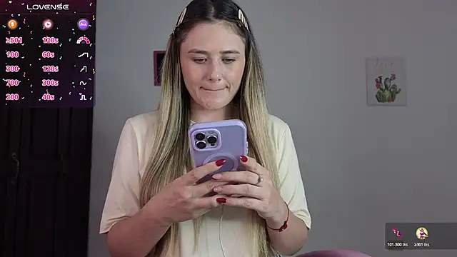 Veronika  Winslow  online show from 11/04/25, 05:22