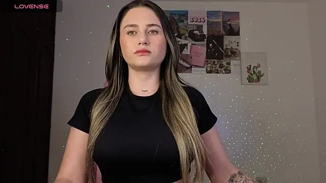 Veronika  Winslow  online show from 04/24/26, 06:26