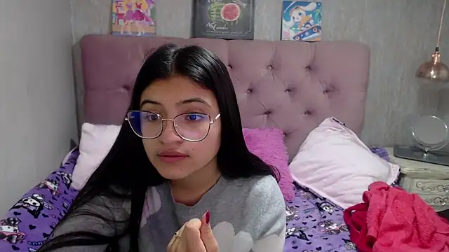 laurenelove online show from 09/12/25, 02:44