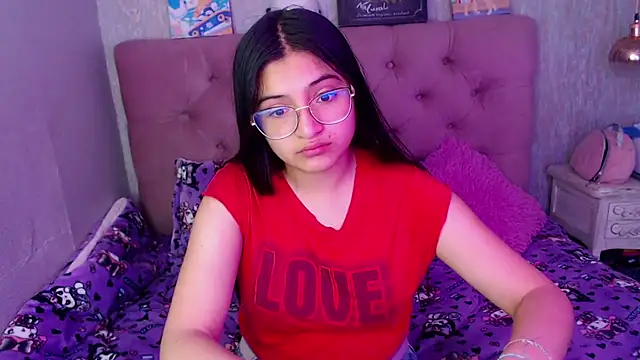 laurenelove online show from 11/04/25, 03:21