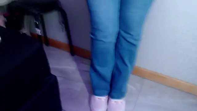 laurenelove online show from 10/08/25, 02:24
