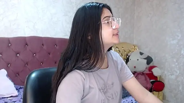 laurenelove online show from 09/18/25, 02:36