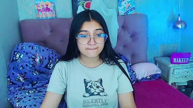 laurenelove online show from 10/25/25, 03:28