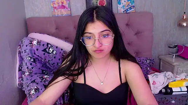 laurenelove online show from 10/24/25, 04:22